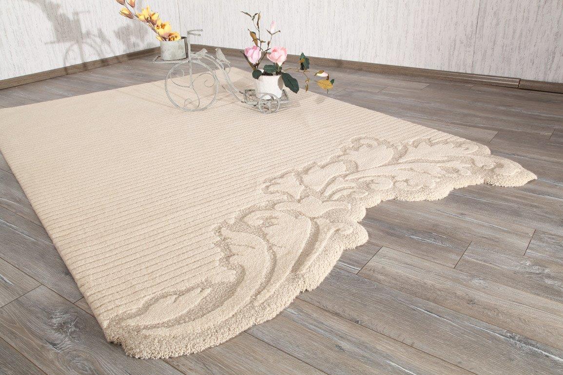 zgr Uaklgil, Tuft Hallar, Atlas Hal